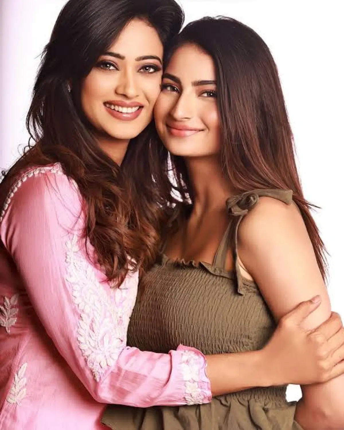 Shweta Tiwari vs Palak Tiwari: Who Is More Stylish and Glamorous? Fans Debate Mother‑Daughter Fashion Game