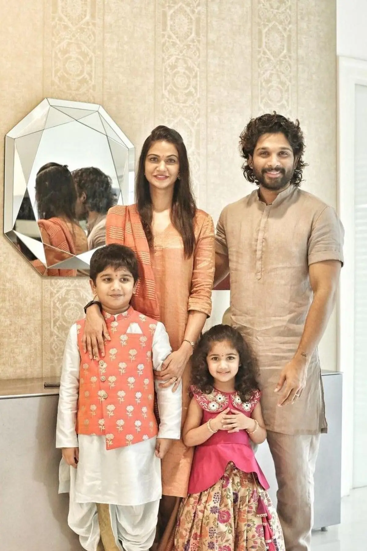 Allu Arjun’s Rs 100 Crore Jubilee Hills Mansion: Inside the Pushpa Star’s Luxurious All‑White Home
