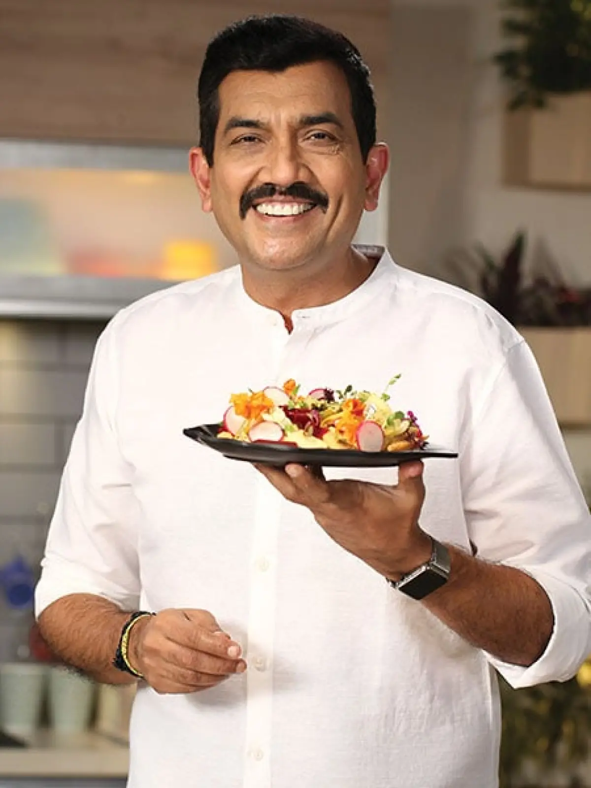 Chef Sanjeev Kapoor Shares Quick and Healthy Air Fryer Snacks for Guilt‑Free Munching