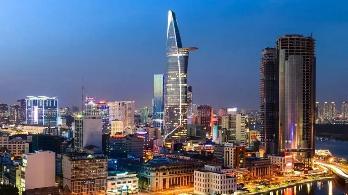 Legal Framework and Human Capital Key to Building Vietnam’s International Financial Center, Experts Say