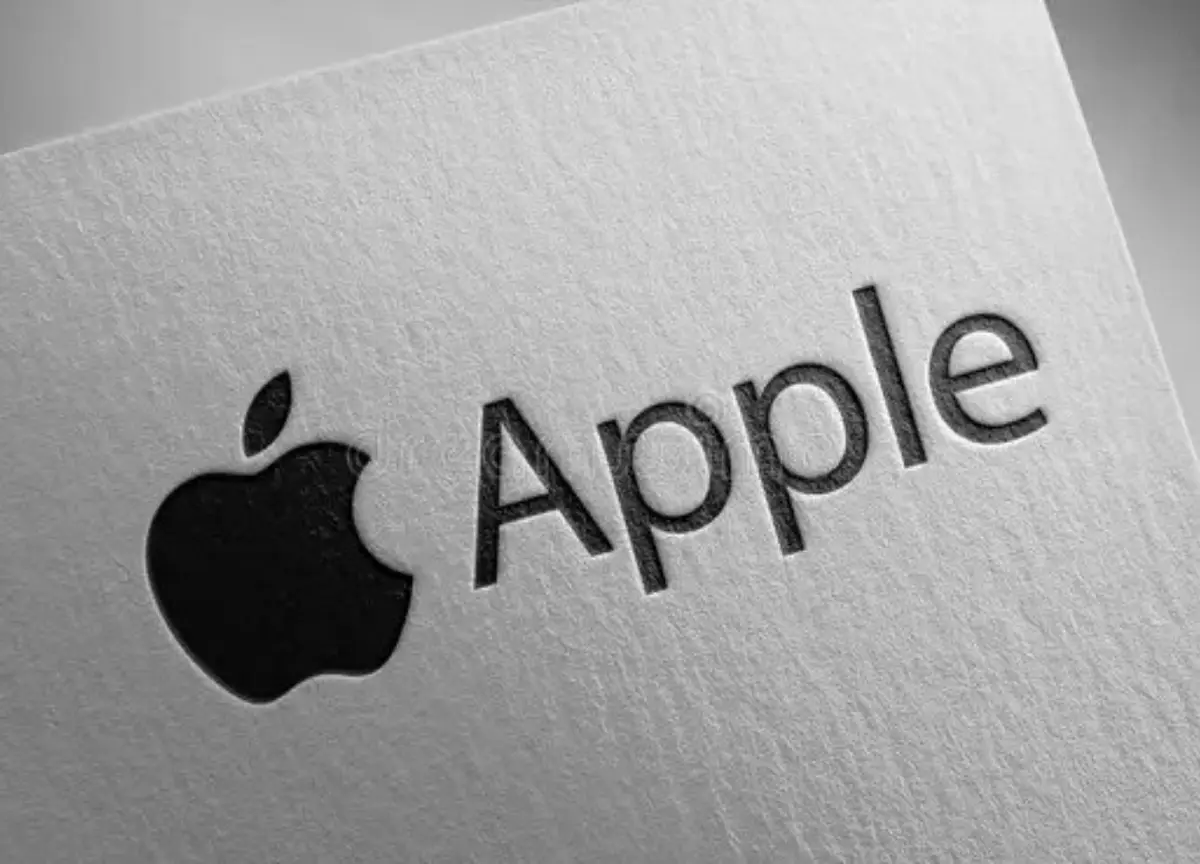 Apple Stake Cut 9.2% by Wealth Management as Q1 Revenue Hits $143.76B