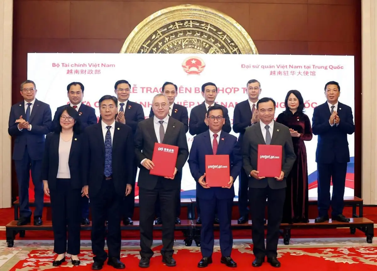 Vietjet Expands China Network with Five New Routes, Signs Fleet and Finance Deals