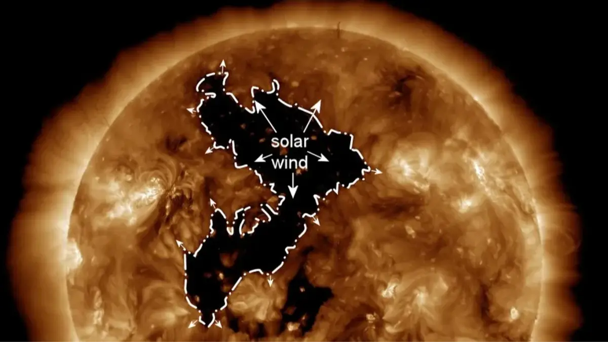 Solar Coronal Hole Triggers Northern Lights Across US States