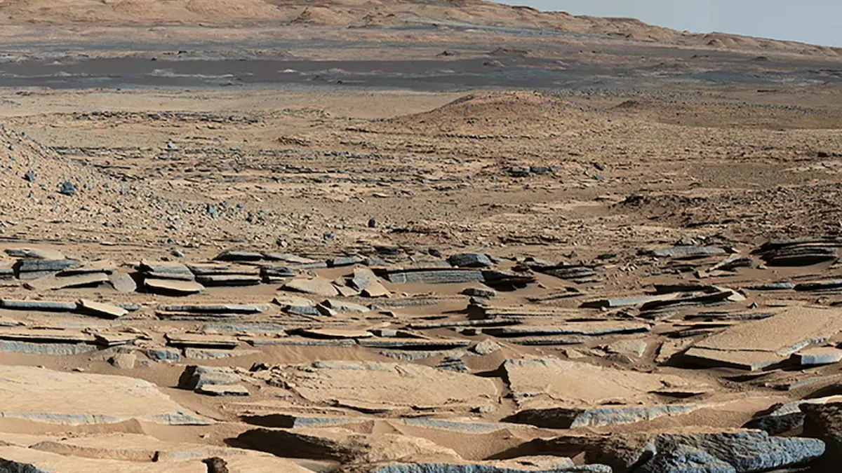 Mars Study Finds ‘Bathtub Ring’ Hinting at Ancient Ocean
