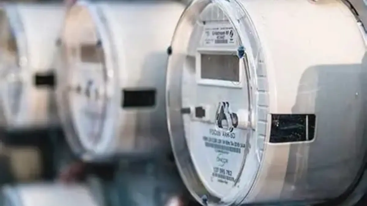 Pakistan Cuts Smart Meter Costs 40% via Bidding, IFC Deal