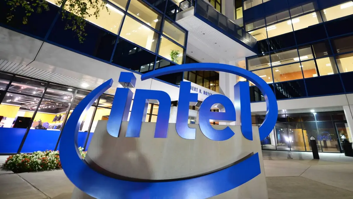 Intel Revenue Jumps 7% to $13.6B on AI Demand, Beats Estimates