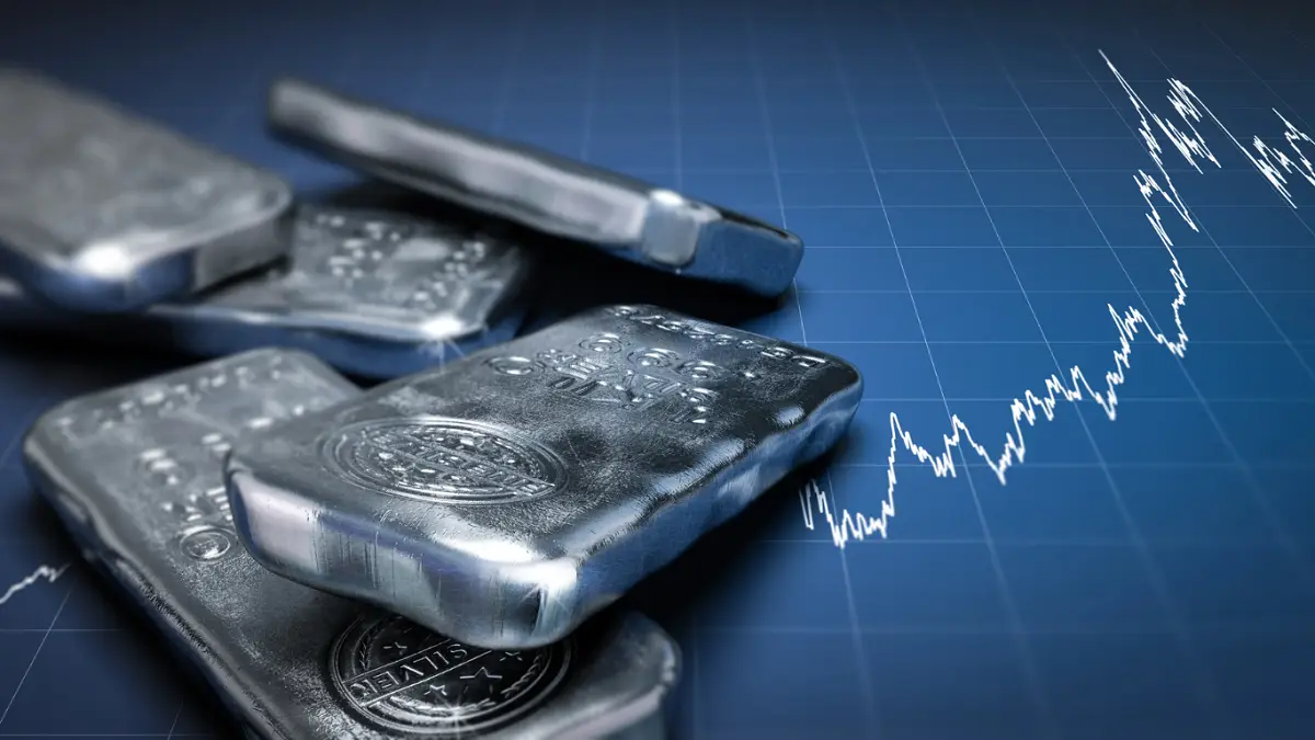 SLV vs SIVR: Lower 0.3% Fee Makes SIVR the Smarter Silver ETF Pick