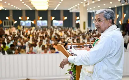 Khader in Bidar: Politics, Journalism Vital for Democracy