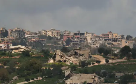 Israel Encircles Key Lebanon Town Amid Hezbollah Clashes