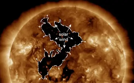 Solar Coronal Hole Triggers Northern Lights Across US States