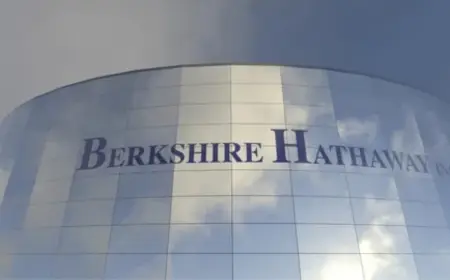 Berkshire May Offload $15B Portfolio After Combs Exit