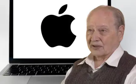 Apple Co-founder Sold 10% Stake for $800, Now Worth $400B